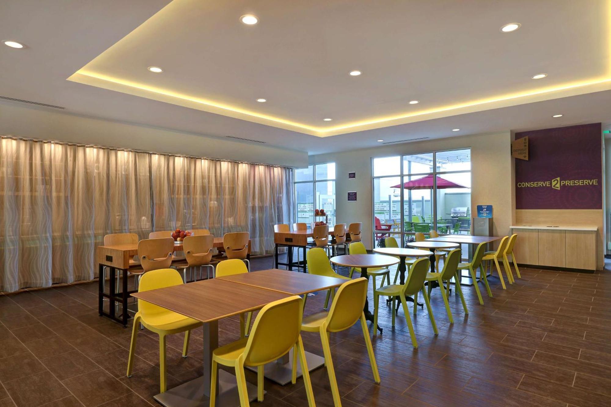 Home2 Suites By Hilton Turlock, Ca Екстер'єр фото